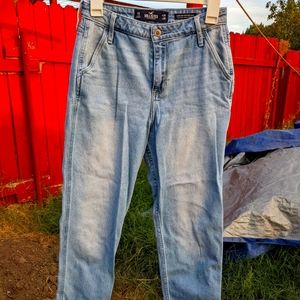 Hollister Ultra High Rise Mom Jeans